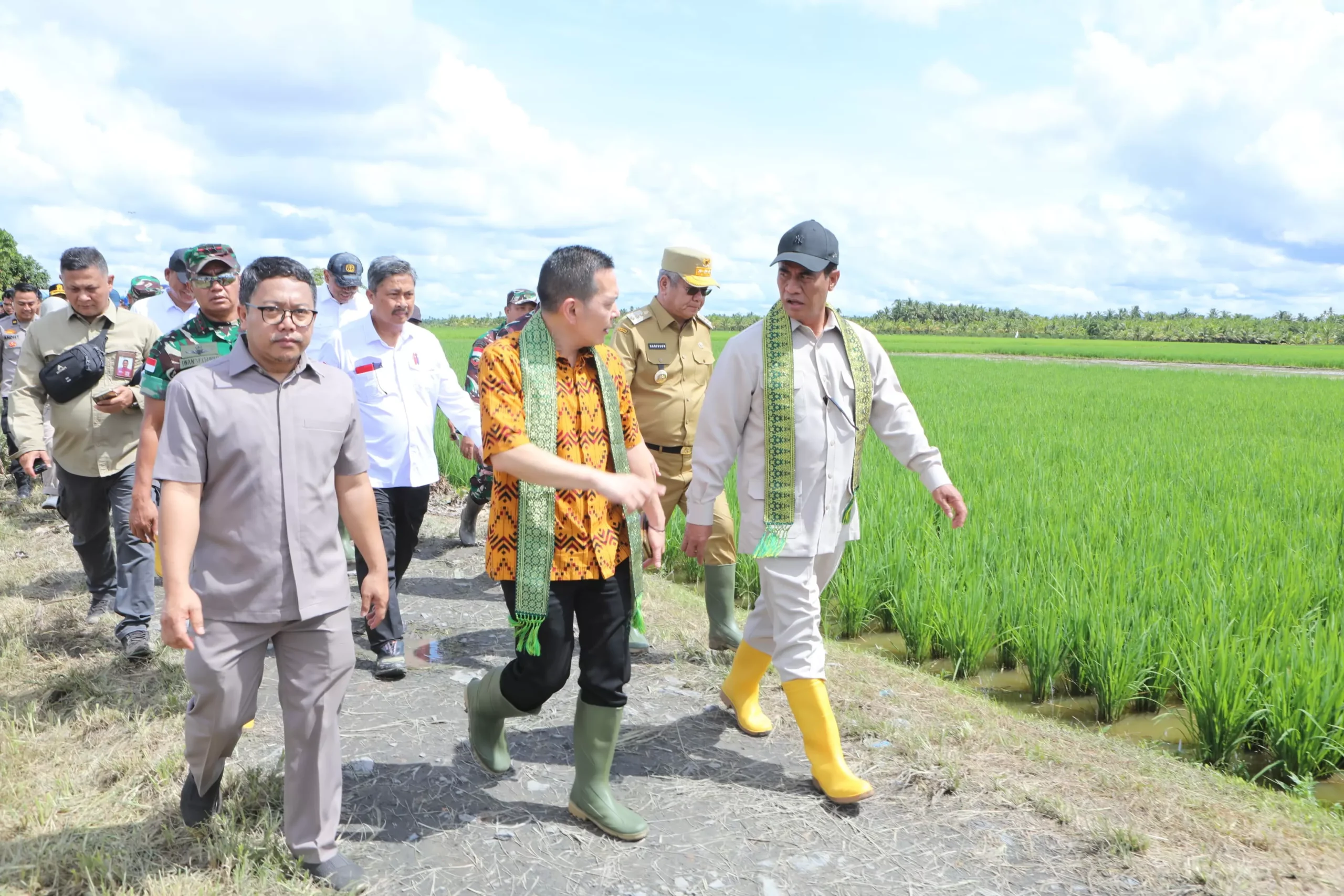 Mentan Jelajahi 3 Provinsi Sehari Demi Swasembada Pangan