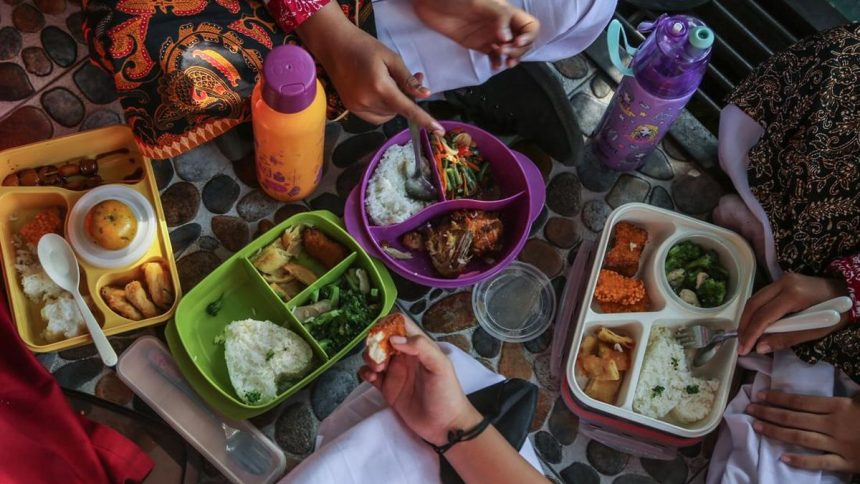 Viral Pungli Kotak Makan di Sekolah, MBG Gratis