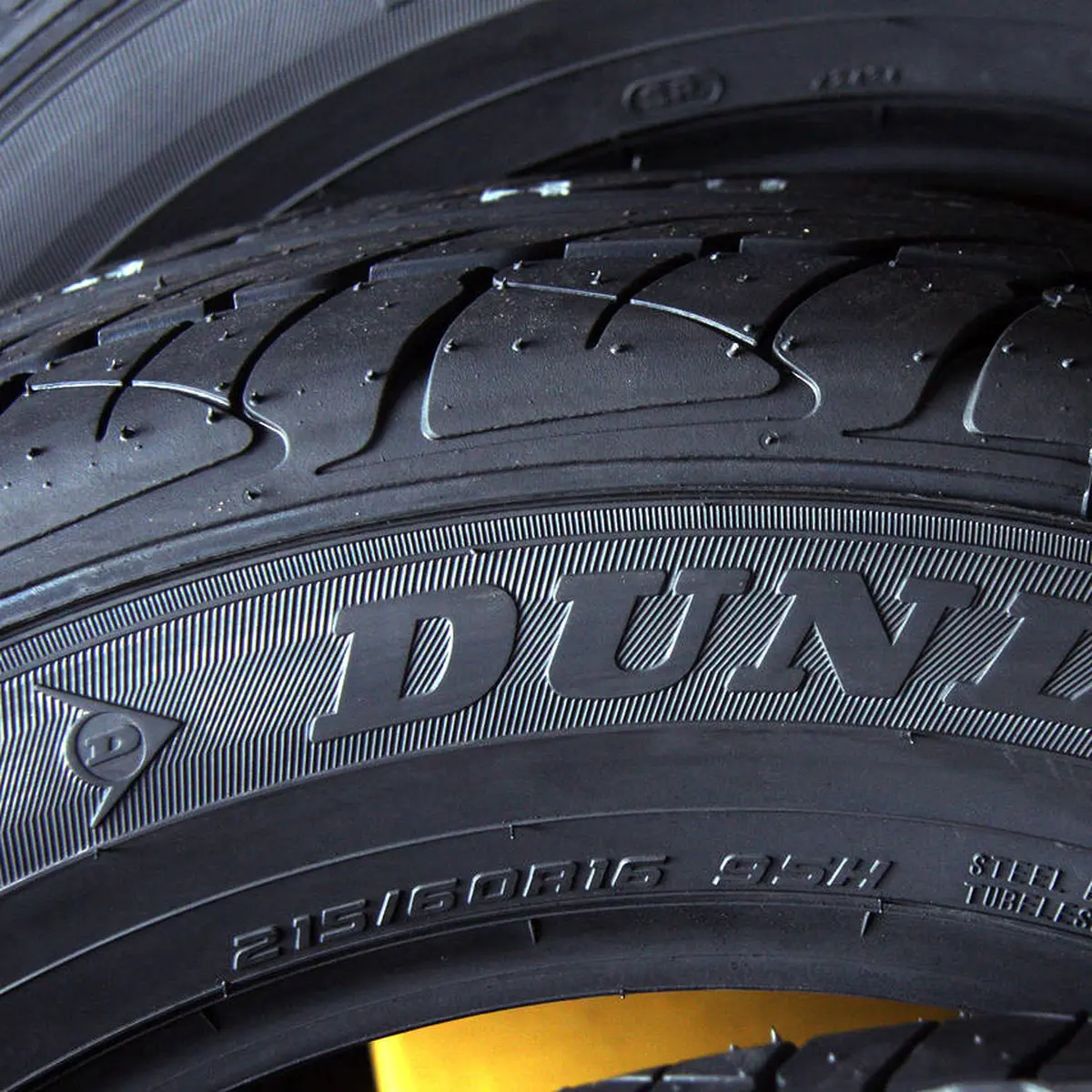 Goodyear Jual Dunlop ke Sumitomo Rubber Rp11,3 Triliun